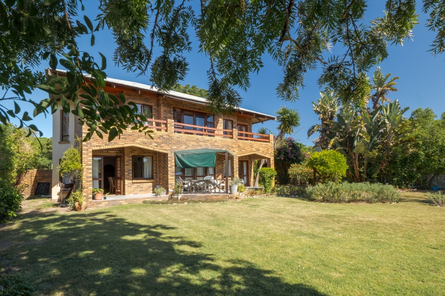 4 Bedroom Property for Sale in The Island Western Cape